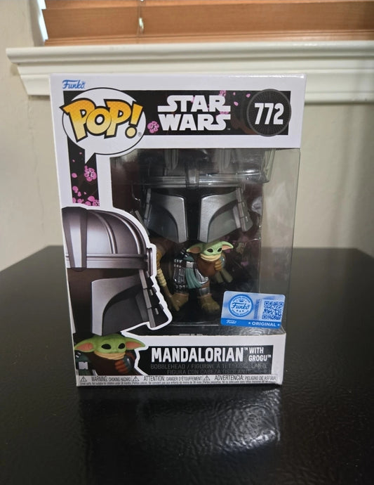 Funko Pop! Star Wars: The Mandalorian with Grogu #772 – Funko Exclusive